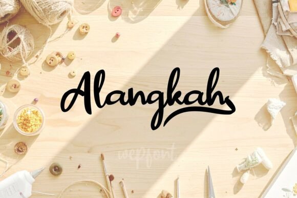 Alangkah: A Handcrafted Script Font for Editorial Design
